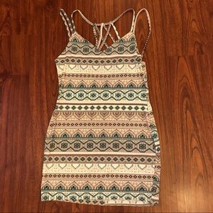 CHARLOTTE RUSSE | Patterned Mini Dress